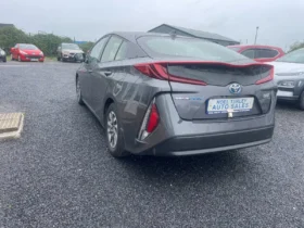 2018 PRUIS BUS-ED + HYBRID CVT