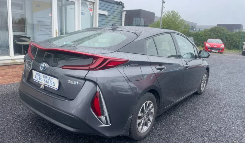 
								2018 PRUIS BUS-ED + HYBRID CVT full									