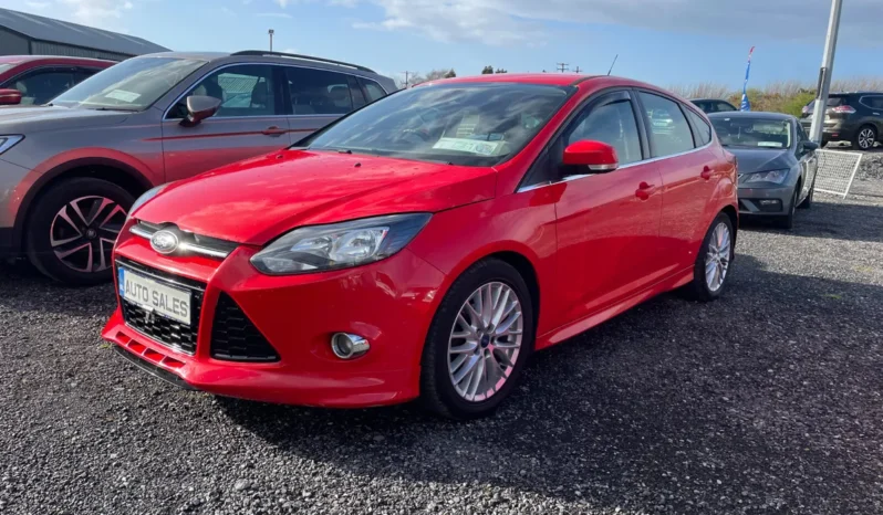 
								Ford Focus 2014 1.0 ECO BOOST full									
