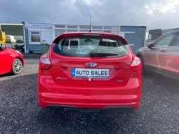 
										Ford Focus 2014 1.0 ECO BOOST full									