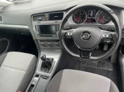 
										Volkswagen Golf 2015 1 OWNER 152 REG full									