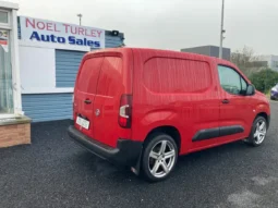
										2019 Opel Combo L1h1-1.5 100PS Diesel full									