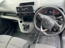 
										2019 Opel Combo L1h1-1.5 100PS Diesel full									