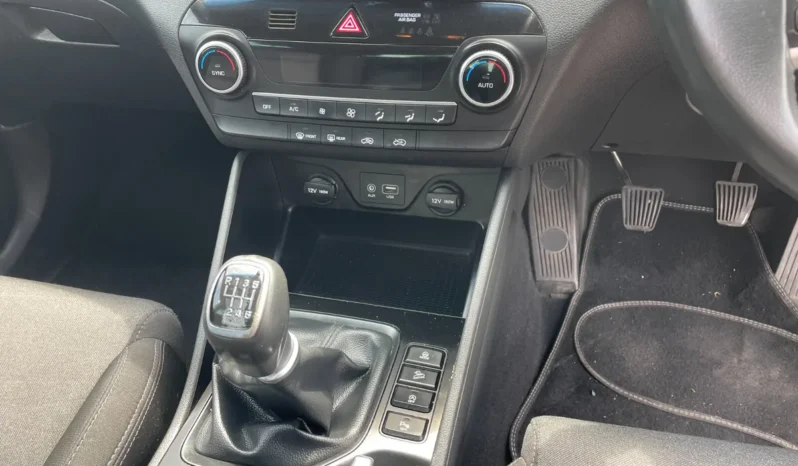 
								Hyundai Tucson 2019 SE-NAV CRDI MODEL full									