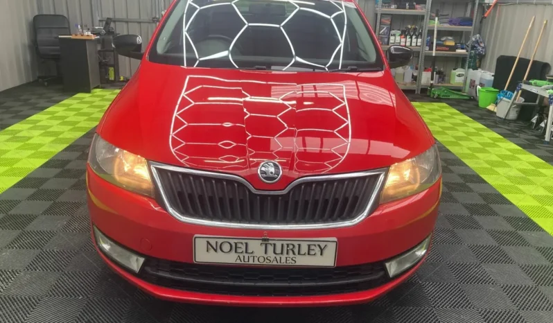 
								SKODA RAPID 1.2 SPORT full									