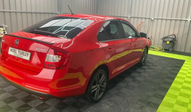 
								SKODA RAPID 1.2 SPORT full									