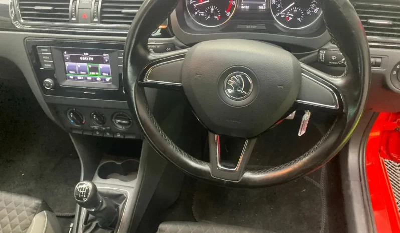 
								SKODA RAPID 1.2 SPORT full									