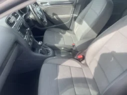 
										Volkswagen Golf 2011 2.0 TDI 5 H/B full									
