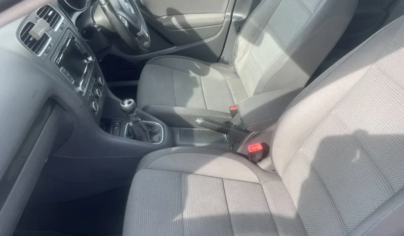 
								Volkswagen Golf 2011 2.0 TDI 5 H/B full									
