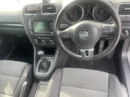 
										Volkswagen Golf 2011 2.0 TDI 5 H/B full									