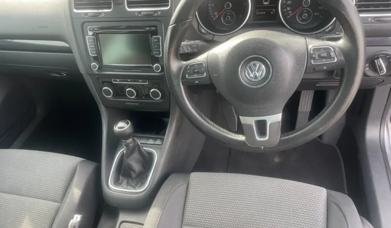 
								Volkswagen Golf 2011 2.0 TDI 5 H/B full									